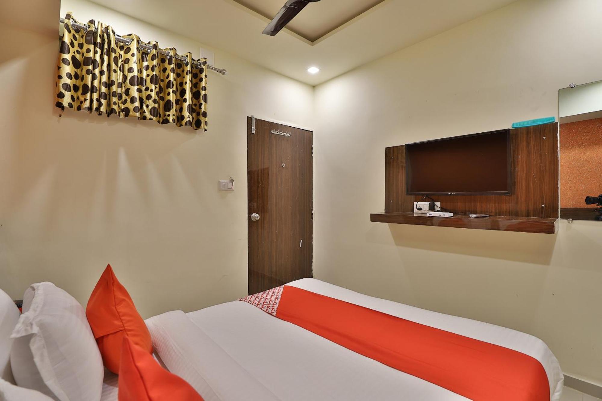 Hotel O Skyland Ahmedabad Exterior foto