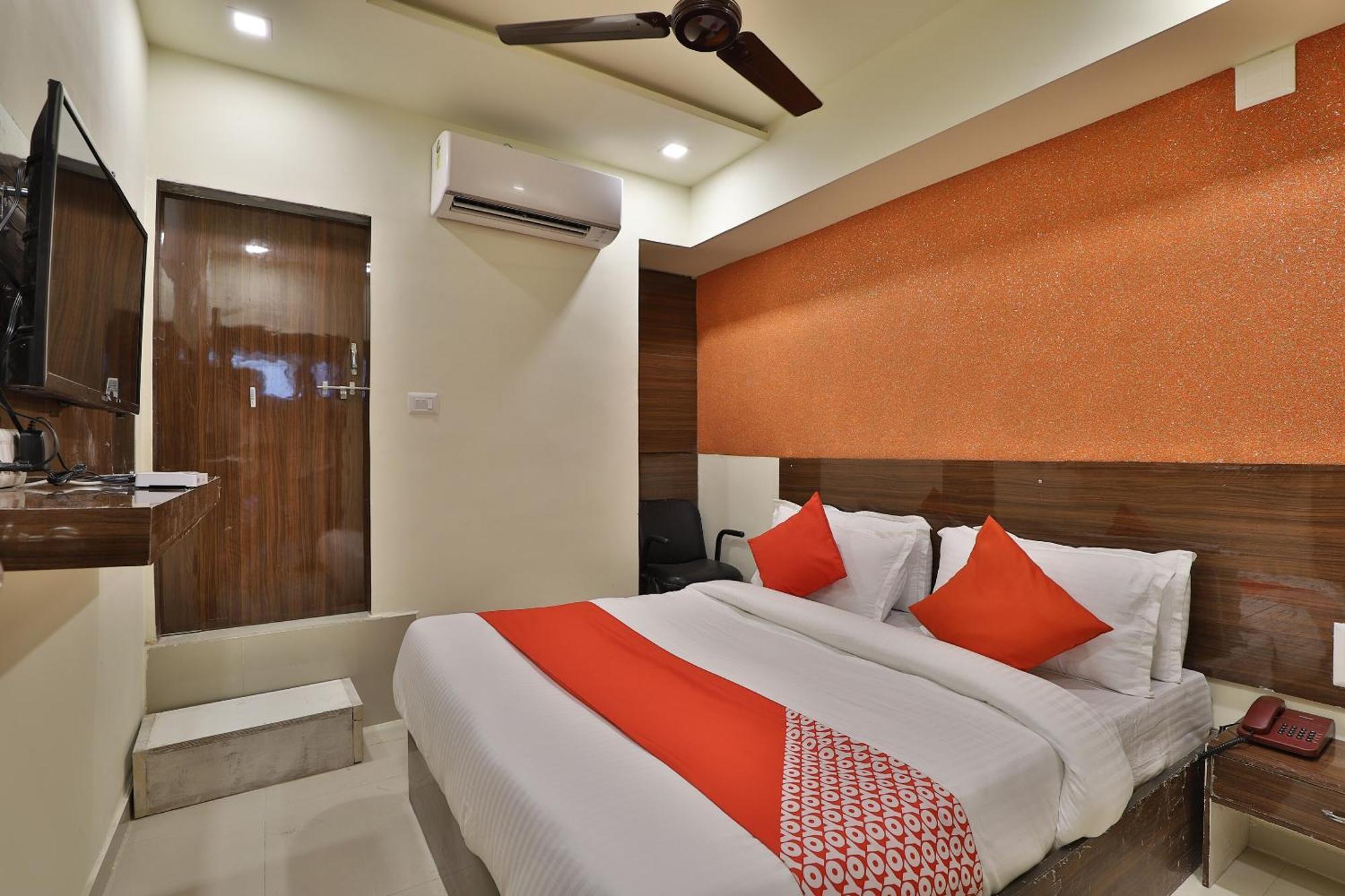 Hotel O Skyland Ahmedabad Exterior foto